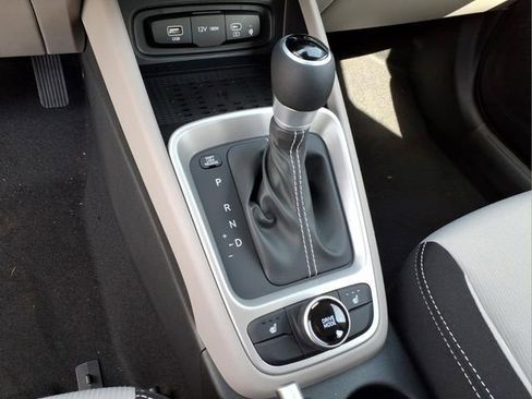 New 2026 Hyundai Venue SEL FWD image 23
