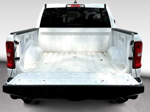 Used 2025 RAM 1500 Laramie AWD/4WD image 34