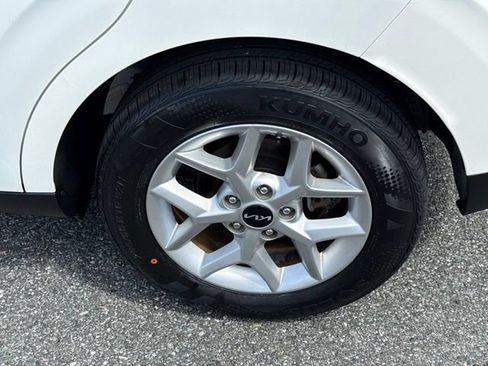 Used 2023 Kia Soul LX w/ Option Group 015 FWD image 19