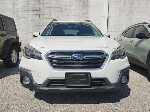 Used 2019 Subaru Outback 2.5i Limited AWD/4WD image 2