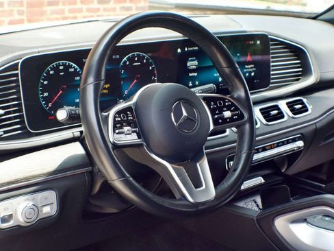Used 2023 Mercedes-Benz GLS 450 4MATIC image 20