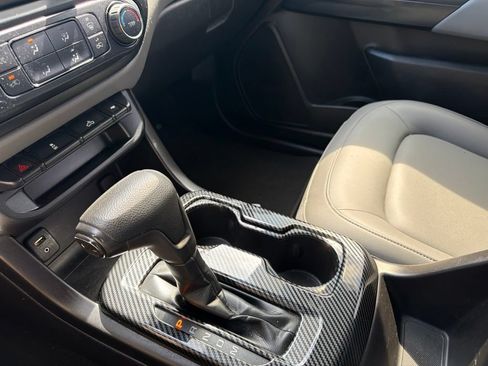 Used 2016 Chevrolet Colorado W/T RWD image 8