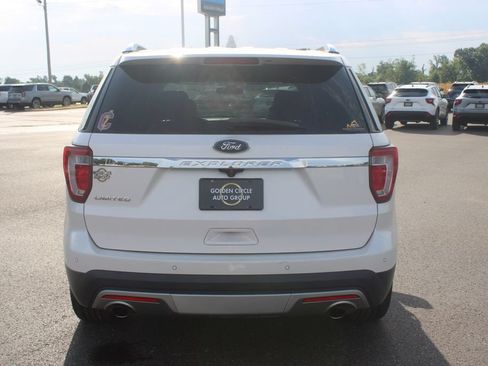 Used 2017 Ford Explorer Limited w/ Equipment Group 301A FWD image 8
