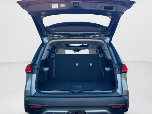 New 2026 Toyota Grand Highlander FWD image 9