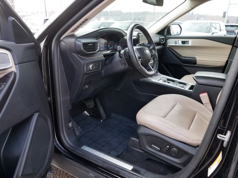 Used 2020 Ford Explorer Limited image 11