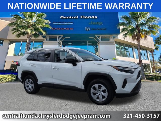 Used 2025 Toyota RAV4 LE AWD/4WD image 1