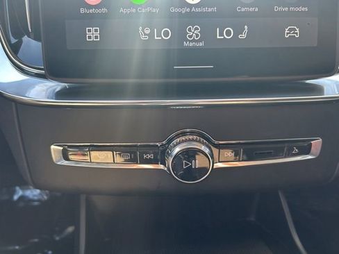 Certified 2025 Volvo XC90 B6 Plus AWD/4WD image 25