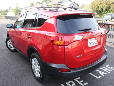 Used 2015 Toyota RAV4 LE AWD/4WD image 5