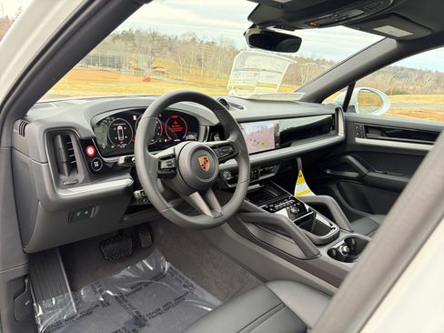New 2026 Porsche Cayenne Coupe image 12