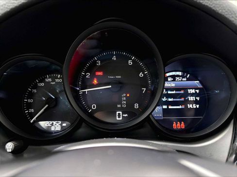 Used 2023 Porsche Macan AWD/4WD image 23