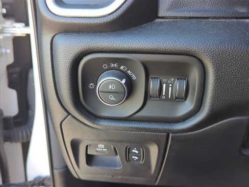 Used 2020 RAM 1500 Laramie w/ Sport Appearance Package AWD/4WD image 14