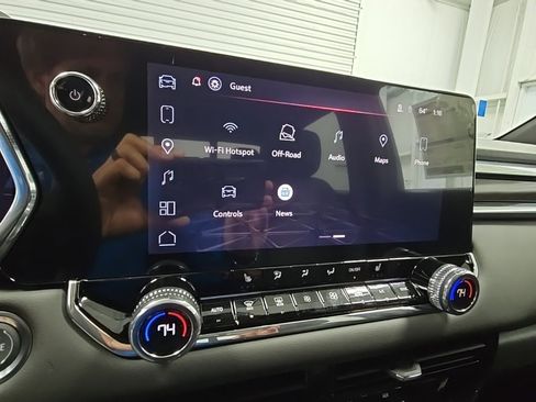 New 2026 GMC Canyon Elevation w/ Convenience Package image 15