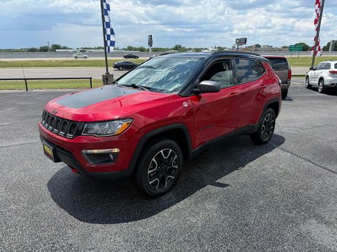 Used 2020 Jeep Compass Trailhawk image 1