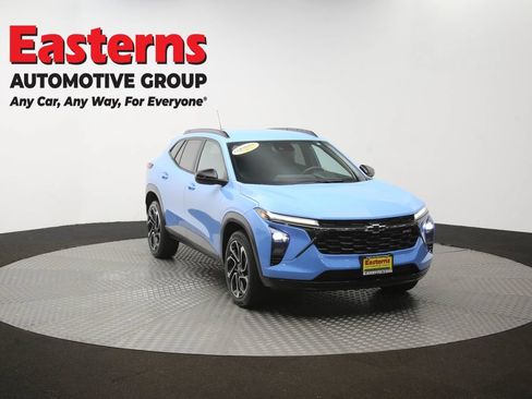 Used 2024 Chevrolet Trax RS w/ Driver Confidence Package FWD image 50