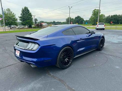 Used 2016 Ford Mustang Coupe RWD image 5