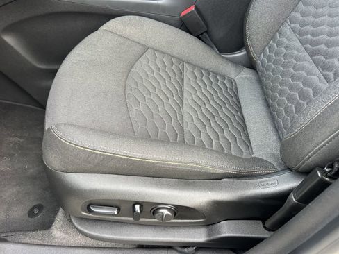 Used 2020 Chevrolet Equinox LT image 21