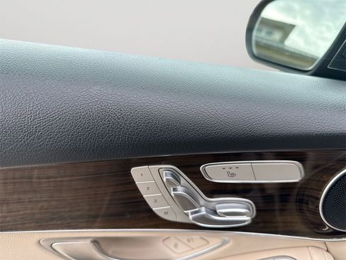 Certified 2021 Mercedes-Benz GLC 300 4MATIC image 11