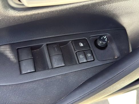 Used 2020 Toyota Corolla LE FWD image 20