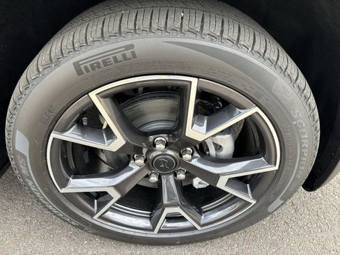 New 2026 Jeep Cherokee Overland AWD/4WD image 4