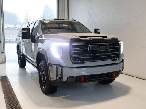 Used 2024 GMC Sierra 2500 AT4 w/ AT4 Premium Plus Package AWD/4WD image 2