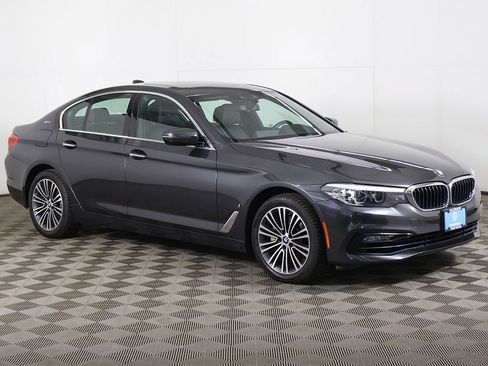 Used 2018 BMW 530e xDrive AWD/4WD image 2