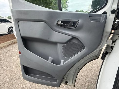 Used 2017 Ford Transit 250 148 Medium Roof RWD image 19