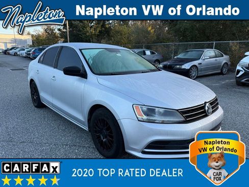 Used 2016 Volkswagen Jetta S image 3