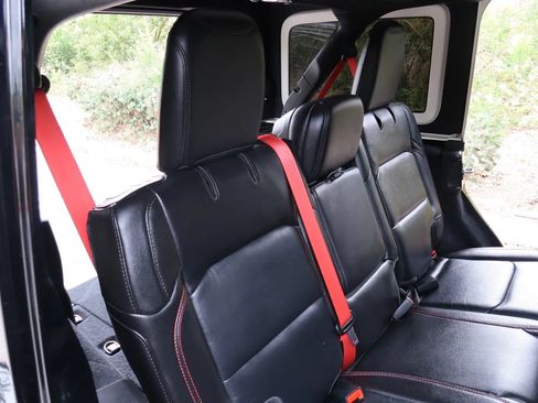 Used 2020 Jeep Wrangler Unlimited Rubicon w/ Quick Order Package 28Y Recon AWD/4WD image 26