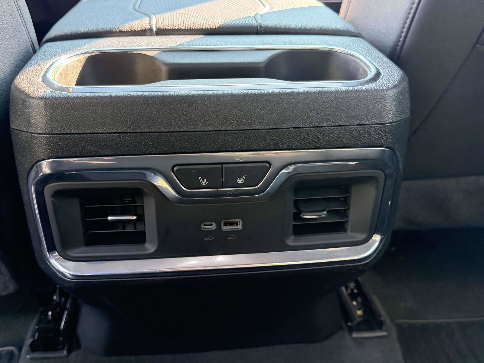 Certified 2024 Chevrolet Silverado 1500 LTZ w/ LTZ Premium Package AWD/4WD image 16