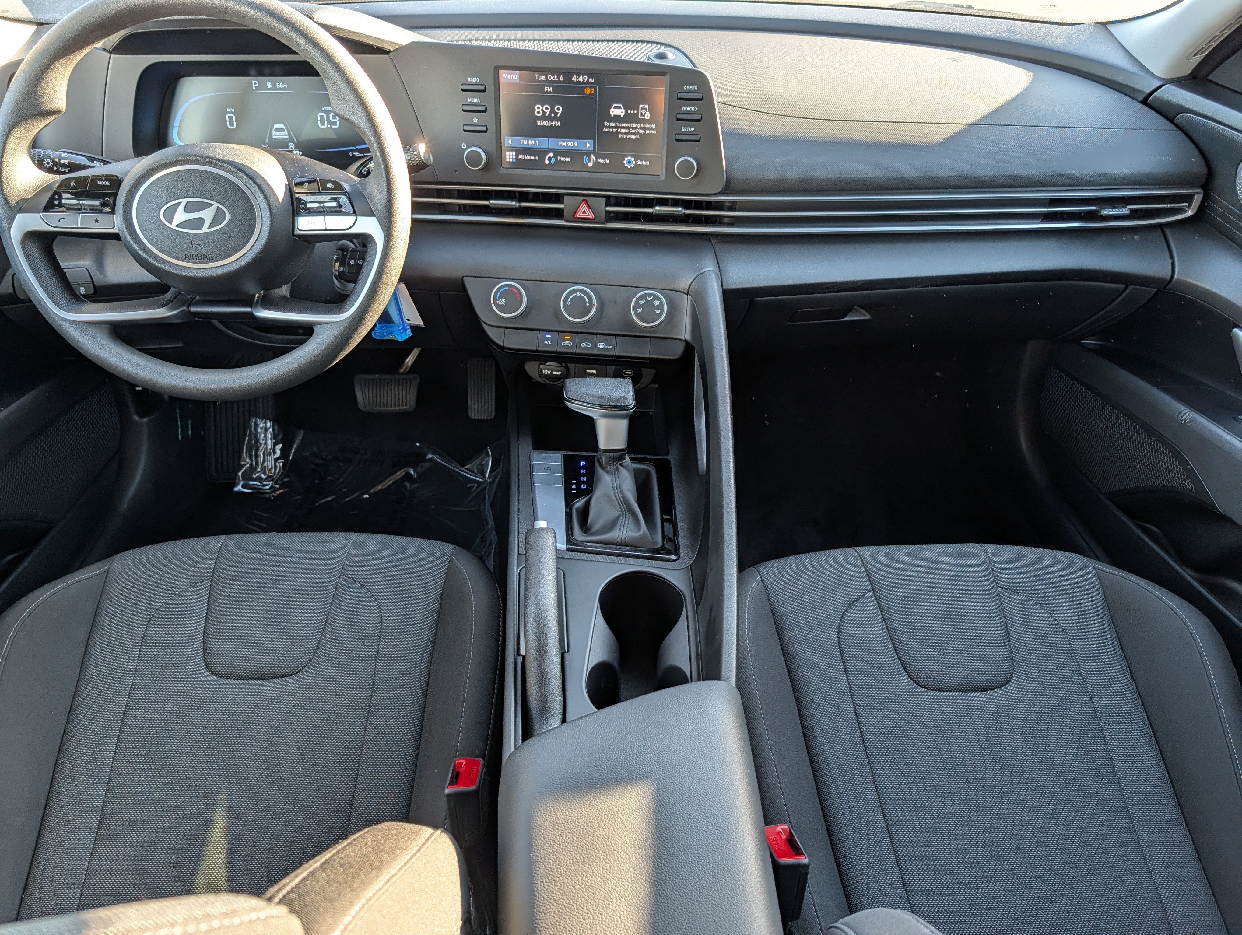 Used 2024 Hyundai Elantra SE FWD image 10