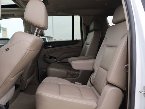 Used 2020 GMC Yukon XL SLT w/ Open Road Package image 9