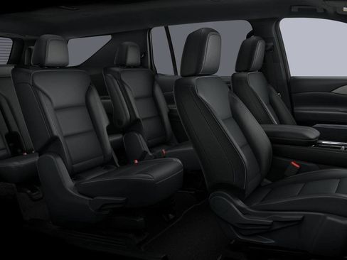 New 2026 Chevrolet Traverse LT w/ Driver Confidence Package AWD/4WD image 6