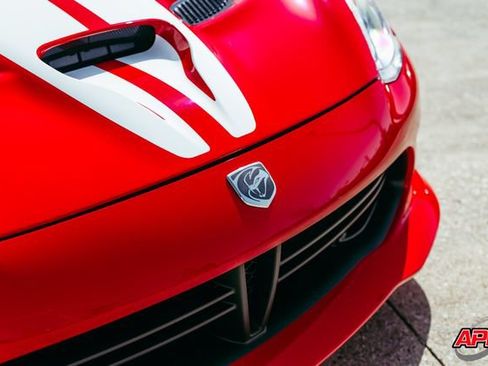 Used 2014 SRT Viper SRT-10 w/ Grand Touring Package RWD image 26