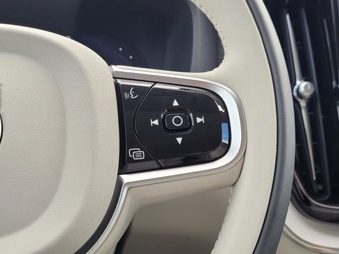 New 2026 Volvo XC60 T8 Ultra w/ Protection Package Premier AWD/4WD image 16