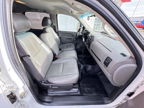 Used 2014 Chevrolet Silverado 2500 W/T image 39