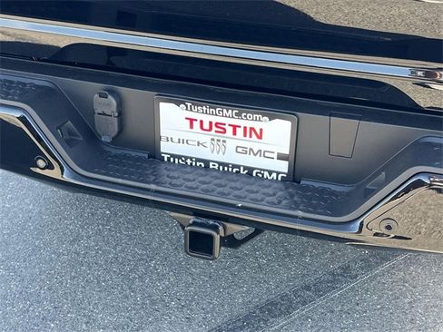 New 2026 GMC Canyon Elevation w/ LPO, Black Badging Package image 28