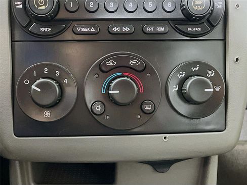 Used 2005 Chevrolet Malibu LS w/ Preferred Equipment Group FWD image 18