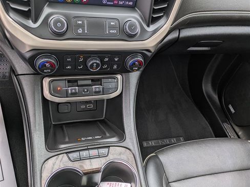 Used 2023 GMC Acadia Denali w/ Denali Ultimate Package AWD/4WD image 26