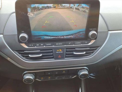 Used 2024 Nissan Altima 2.5 SR image 15