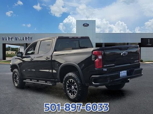 Used 2022 Chevrolet Silverado 1500 ZR2 w/ Technology Package AWD/4WD image 3