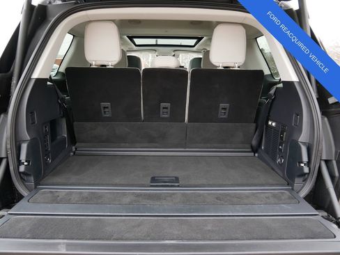 Used 2025 Lincoln Navigator Reserve AWD/4WD image 10
