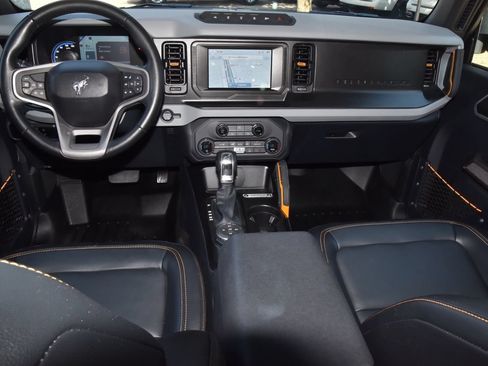 Certified 2023 Ford Bronco Badlands w/ Sasquatch Package AWD/4WD image 16