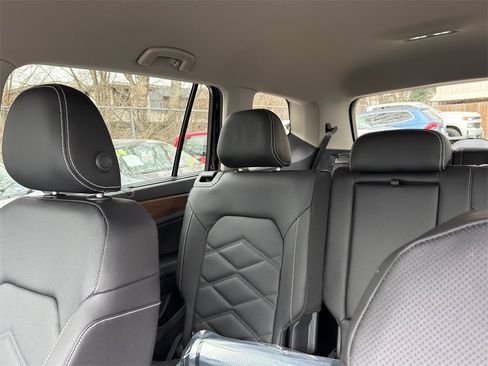 New 2026 Volkswagen Atlas SE image 28