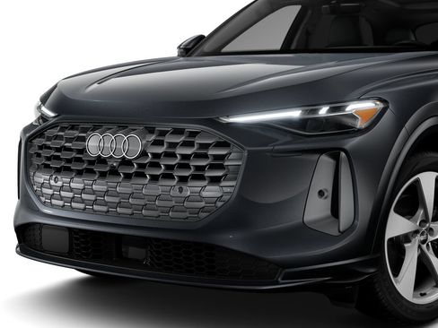 Certified 2025 Audi Q5 Prestige AWD/4WD image 6