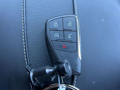 Used 2025 GMC Acadia Denali FWD image 34
