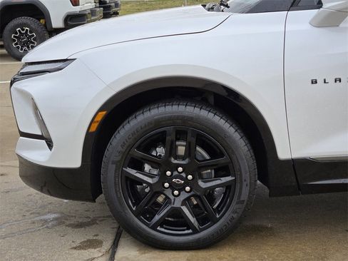 Used 2024 Chevrolet Blazer RS w/ Driver Confidence II Package image 9