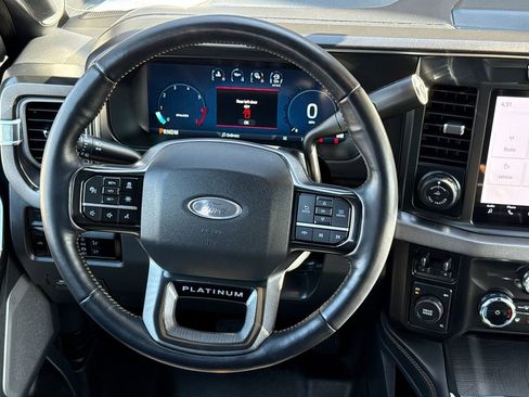 Used 2024 Ford F250 Platinum image 15