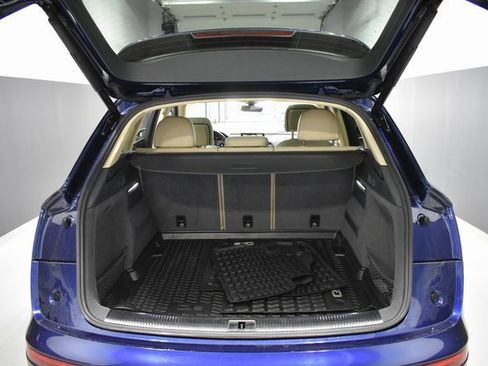 Used 2018 Audi Q5 Prestige w/ Prestige Package image 36