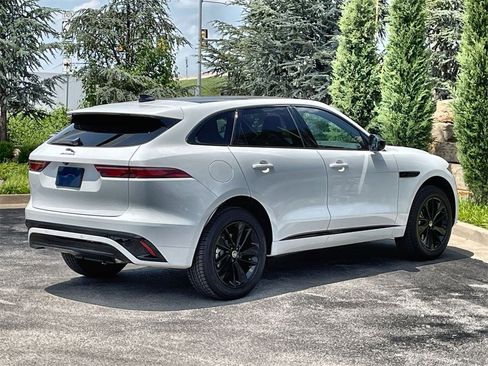 Used 2025 Jaguar F-PACE R-Dynamic S image 5