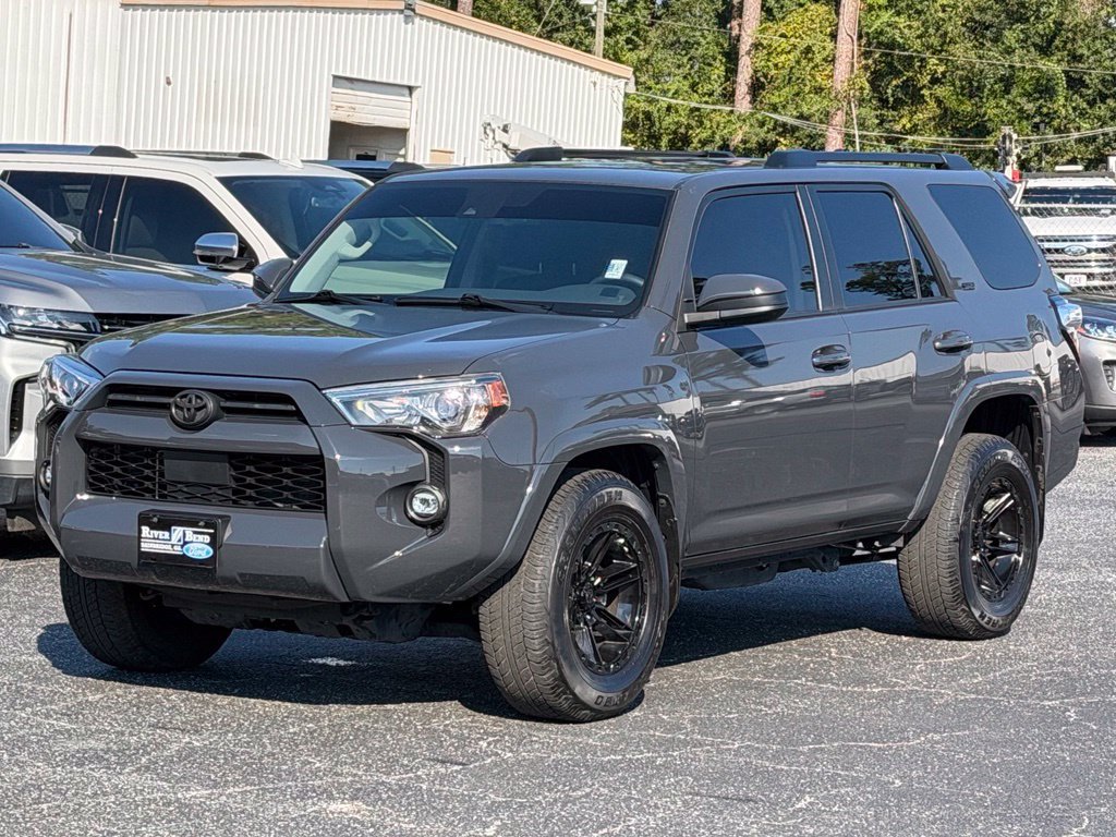Used 2024 Toyota 4Runner SR5 RWD image 11